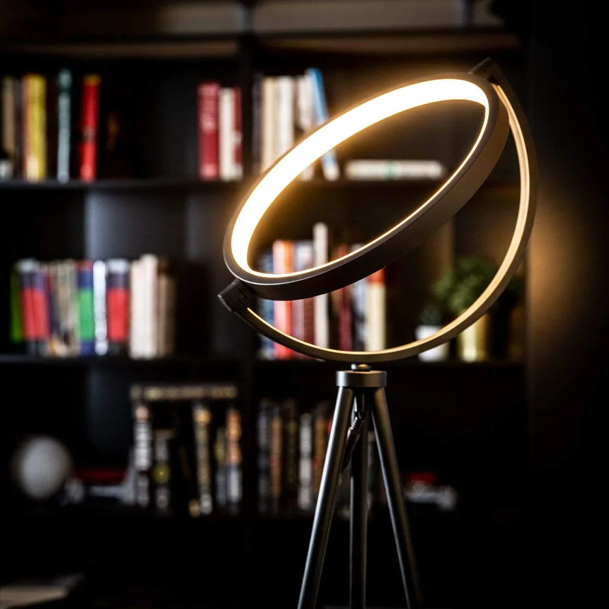 Orbit Lamp